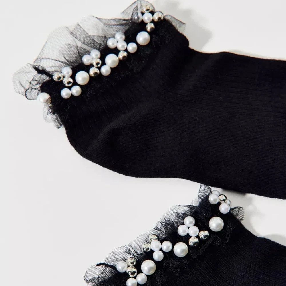 NWT Urban Outfitters Pearl and Ruffle Black Ankle Sock